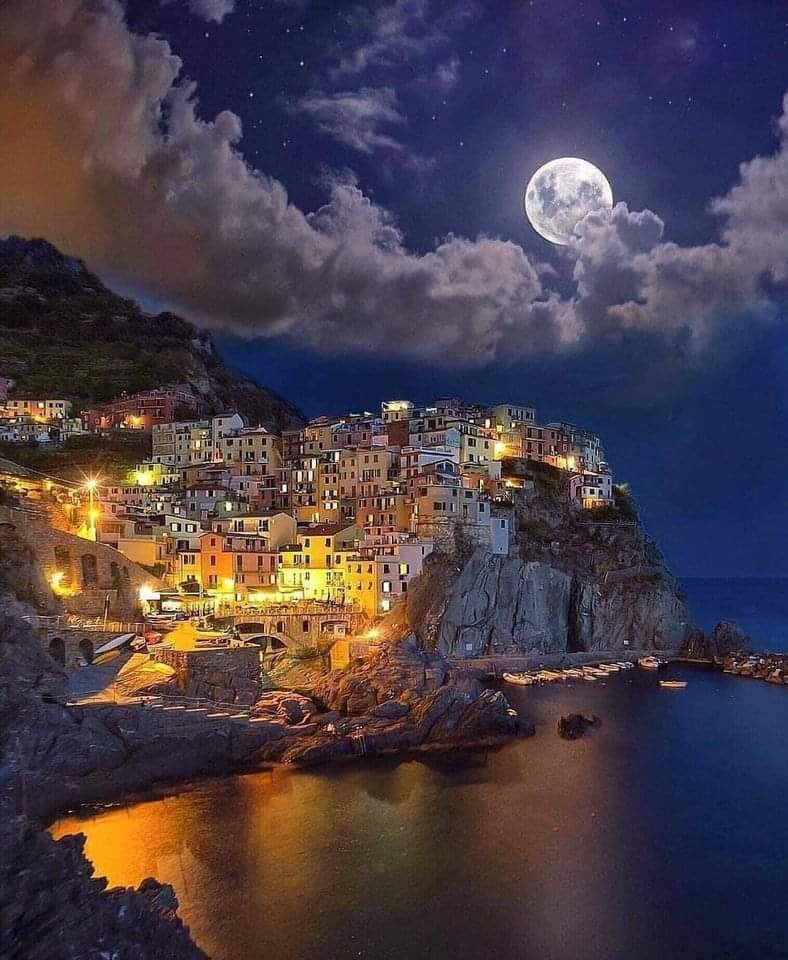 The full moon in Manarola Town, Italy.jpg